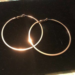 Social Earrings - Gold